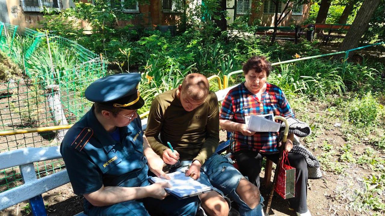 Профилактический рейд в многоквартирных домах Стаханова.