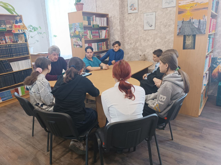 Сотрудники отдела опеки провели профилактическую встречу с воспитанниками интерната №2 Стаханова. Сотрудники отдела опеки провели профилактическую встречу с воспитанниками интерната №2 Стаханова.