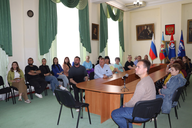 Телемост с Омском: обсуждаем проект по благоустройству. Телемост с Омском: обсуждаем проект по благоустройству.
