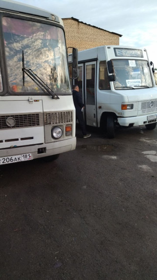 Совместный контроль: Администрация и депутаты проверяют качество городского транспорта. Совместный контроль: Администрация и депутаты проверяют качество городского транспорта.