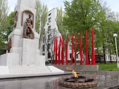 Братская могила партизан и подпольщиков Братская могила партизан и подпольщиков.